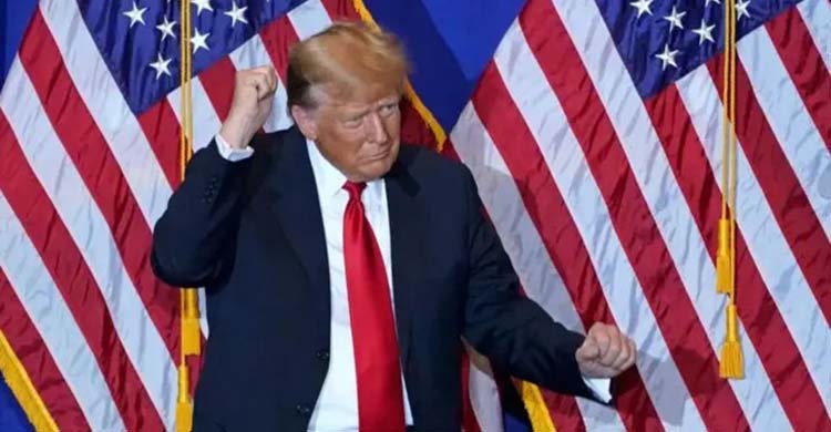 ২০২৪ সালে ফের প্রেসিডেন্ট পদে লড়ার ঘোষণা ট্রাম্পের