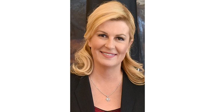 রাশিয়া বিশ্বকাপে নজড়কাড়া  ক্রোয়েশিয়ার সেই সুন্দরী প্রেসিডেন্ট এখন কোথায়?