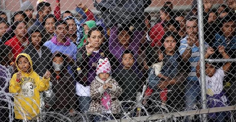 আশ্রয়প্রার্থীর ঢল বাড়ায় যুক্তরাষ্ট্র-মেক্সিকো সীমান্তে উত্তেজনা